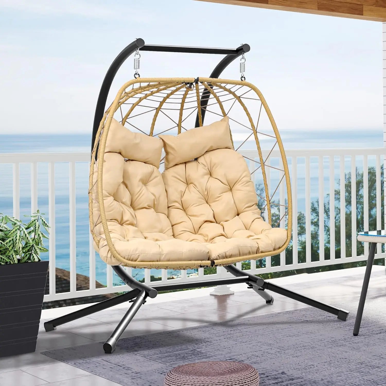 Fauteuil Suspendu Œuf 2 Places en Résine Beige avec Pied Acier Noir