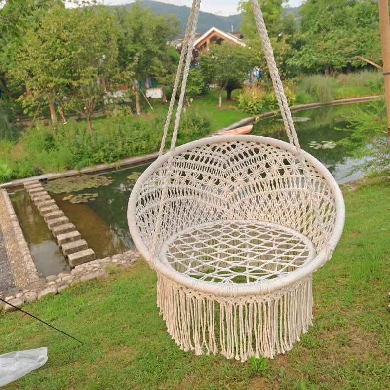Chaise Hamac en Macramé de Corde de Coton Écru, Assise Ronde à Franges, vue 3