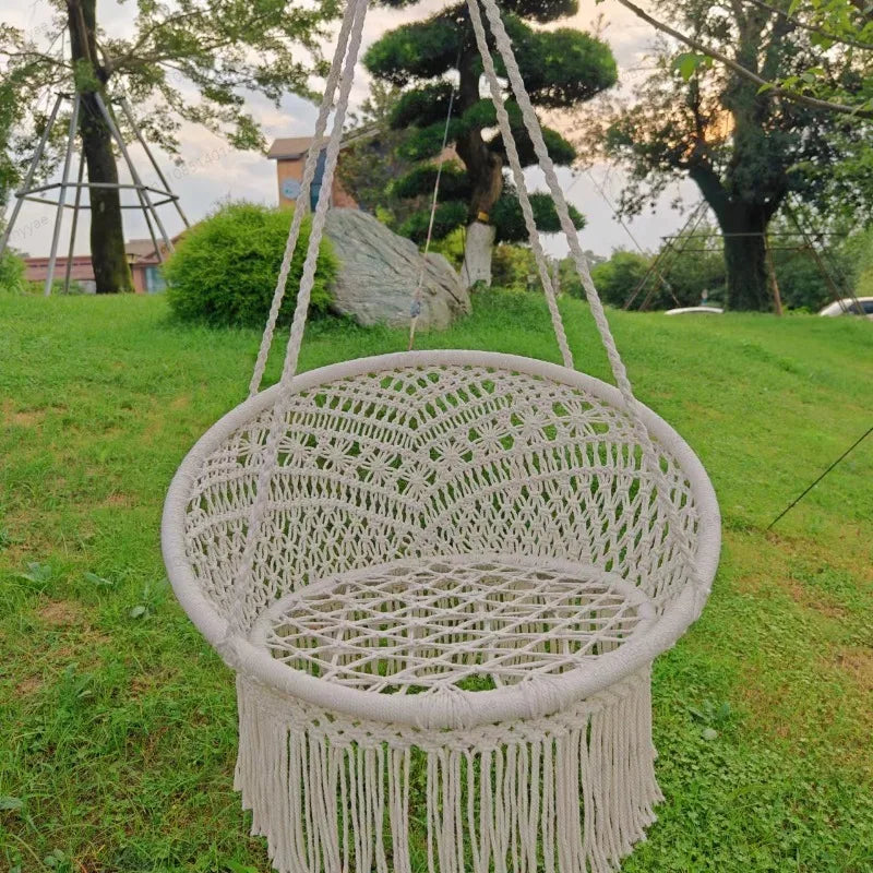Chaise Hamac en Macramé de Corde de Coton Écru, Assise Ronde à Franges, vue 2