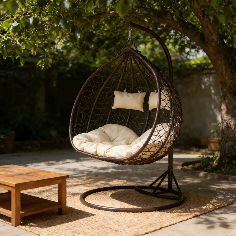 Fauteuil Suspendu Œuf 2 Places Tressé Marron, Coussin Crème et Deux Oreillers, vue 3